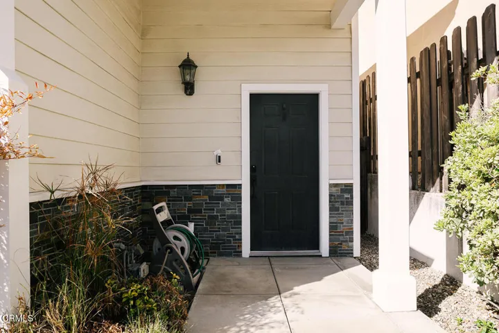 010DAMORE_2409OliveAve