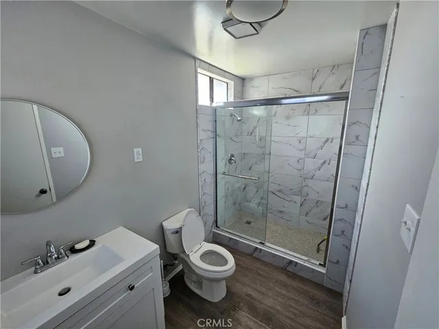 Front House Bathroom 2