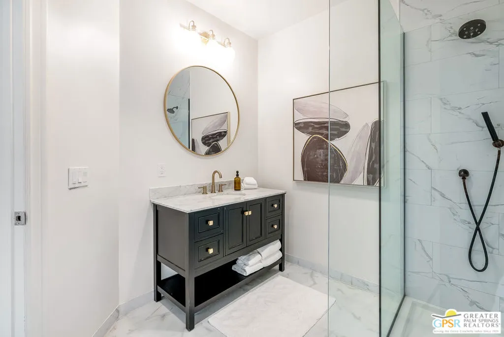 Guest Bathroom - First Floor