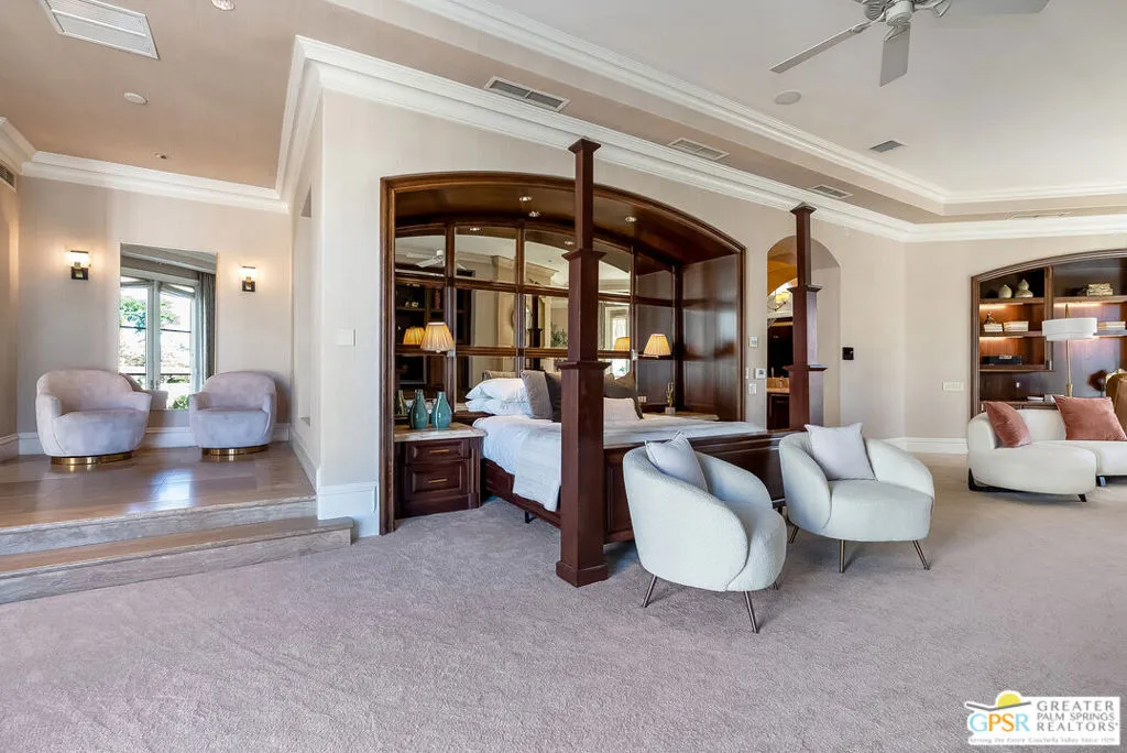 Primary Bedroom Suite with Ret
