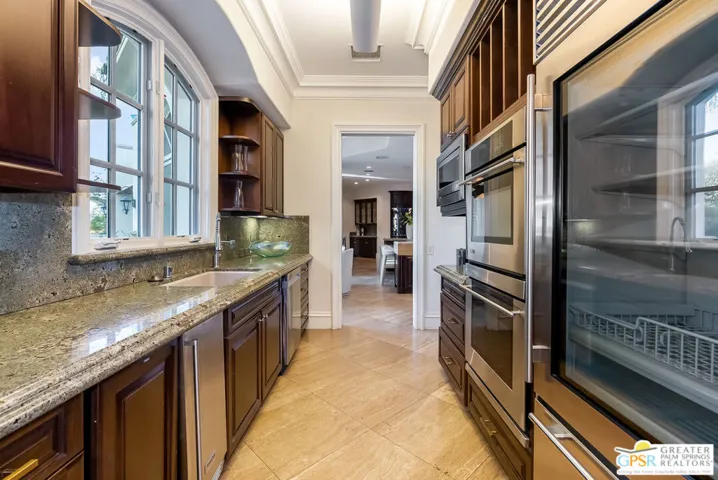 Butler's Kitchen / Pantry / Se