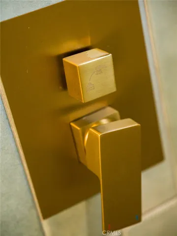 Master restroom details