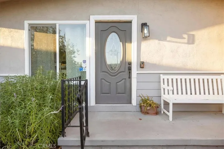 Welcome to 933 E. Woodland Lane. The exterior was recently painted.