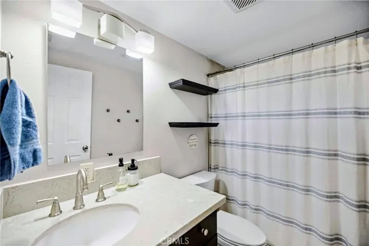 Hall bathroom.