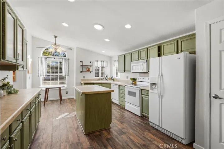 43555 Highway 41 A15, Oakhurst, California 93644