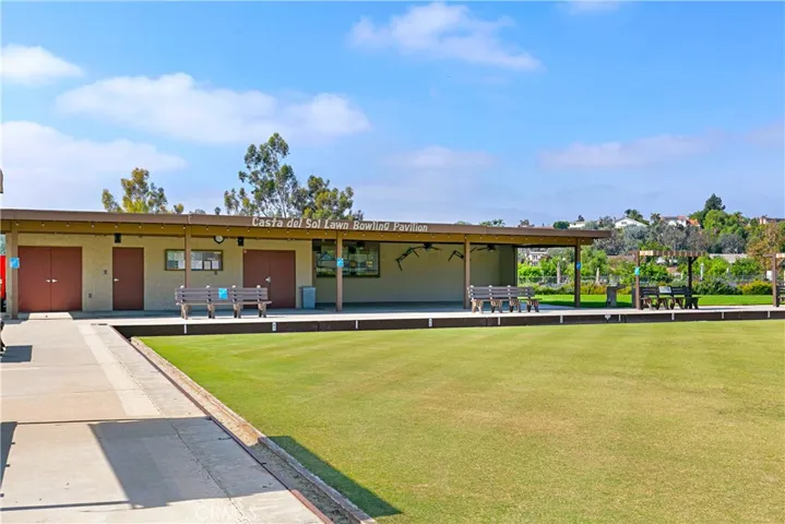 Enjoy bocce ball and lawn bowling!