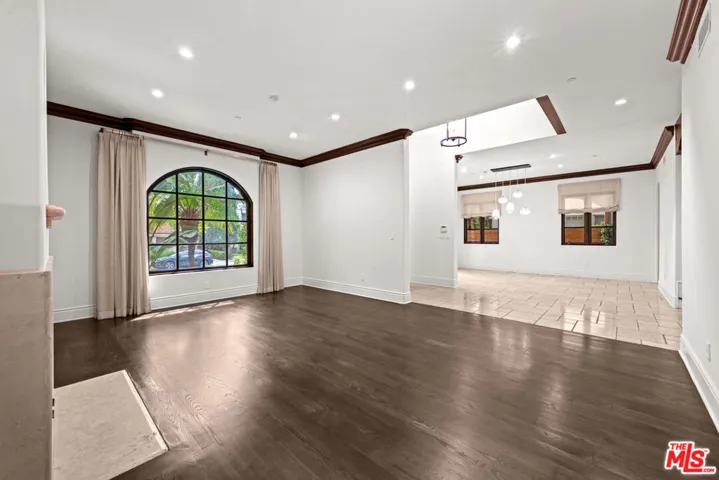 305 N Palm Drive, Beverly Hills, California 90210