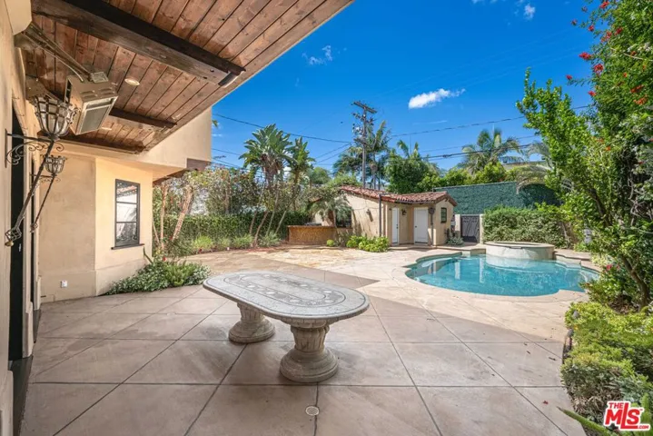 305 N Palm Drive, Beverly Hills, California 90210
