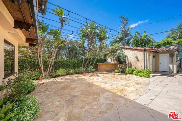 305 N Palm Drive, Beverly Hills, California 90210
