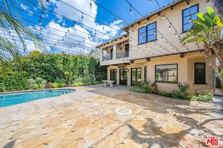 305 N Palm Drive, Beverly Hills, California 90210