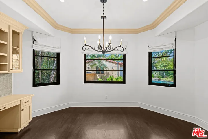 305 N Palm Drive, Beverly Hills, California 90210