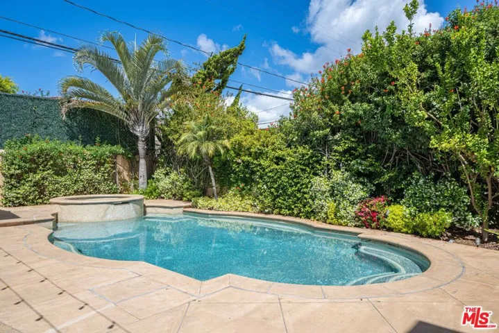 305 N Palm Drive, Beverly Hills, California 90210