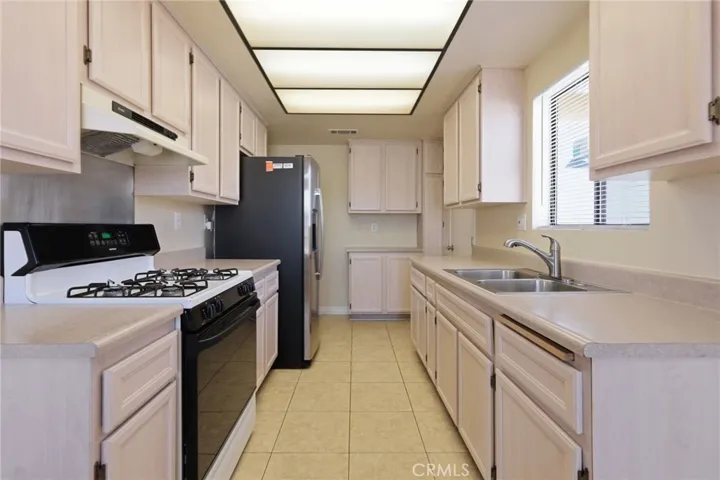 27317 Del Monte, Menifee, California 92586