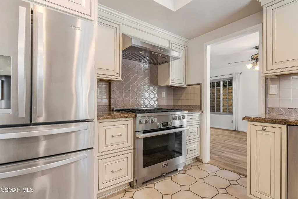 5432 Jon Dodson Drive-11