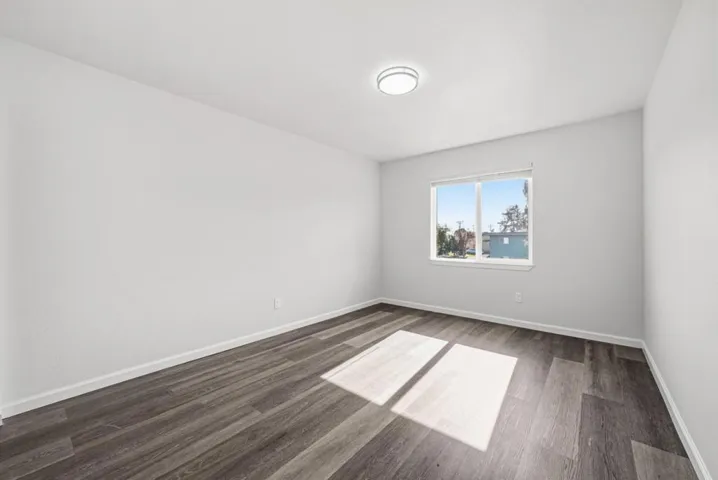 7876 Bancroft Avenue, Oakland, California 94605