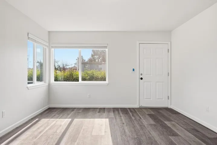 7876 Bancroft Avenue, Oakland, California 94605