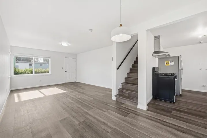 7876 Bancroft Avenue, Oakland, California 94605