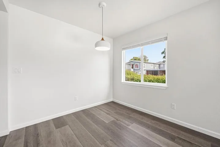 7876 Bancroft Avenue, Oakland, California 94605
