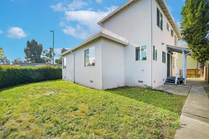 7876 Bancroft Avenue, Oakland, California 94605