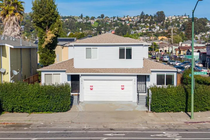 7876 Bancroft Avenue, Oakland, California 94605