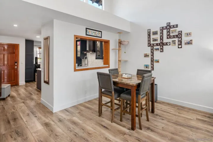 8647 Circle R Valley Ln, Escondido, California 92026