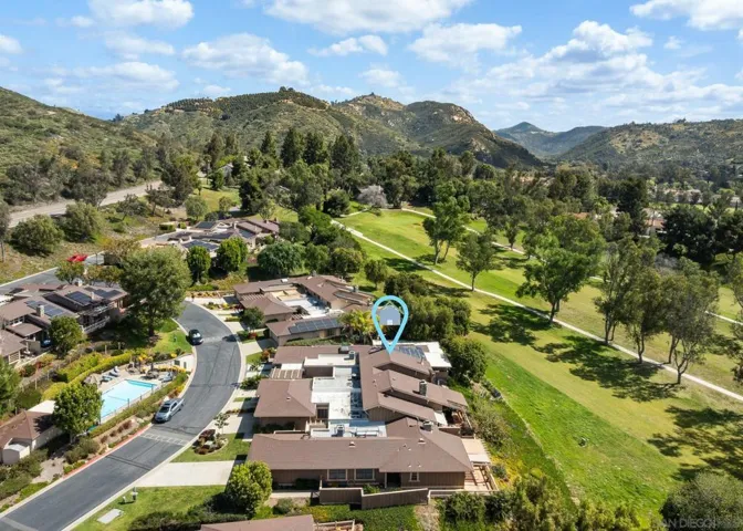 8647 Circle R Valley Ln, Escondido, California 92026