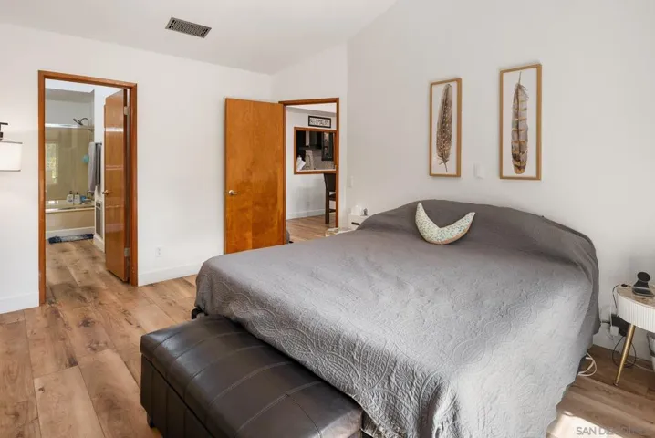 8647 Circle R Valley Ln, Escondido, California 92026