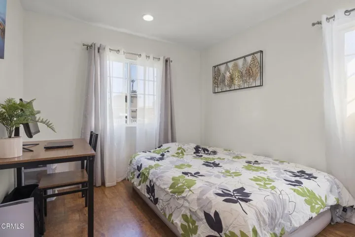 Spacious guest bedroom (3)