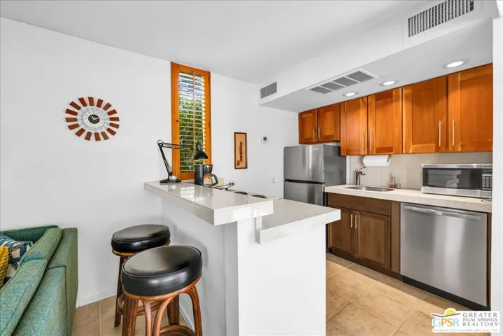 360 Cabrillo Road 220, Palm Springs, California 92262