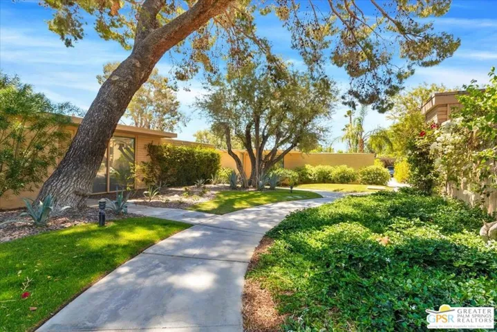 360 Cabrillo Road 220, Palm Springs, California 92262