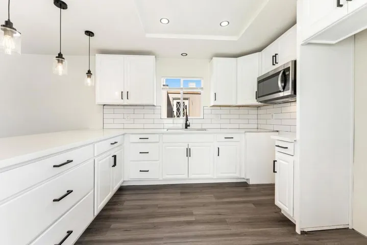 17069 N indian canyon 46-11