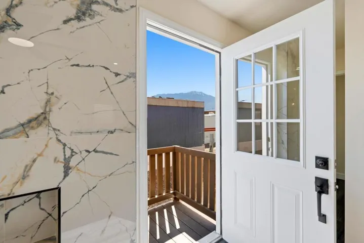 17069 N indian canyon 46-25