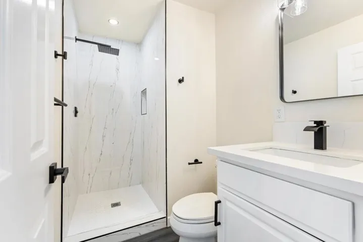 17069 N indian canyon 46-20