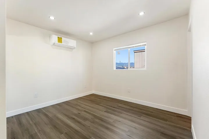 17069 N indian canyon 46-15