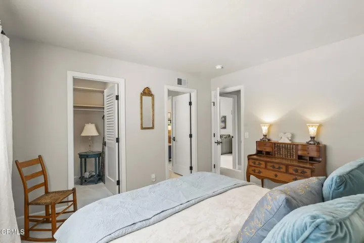 50-web-or-mls-UpmarketMedia-2113Dor-180