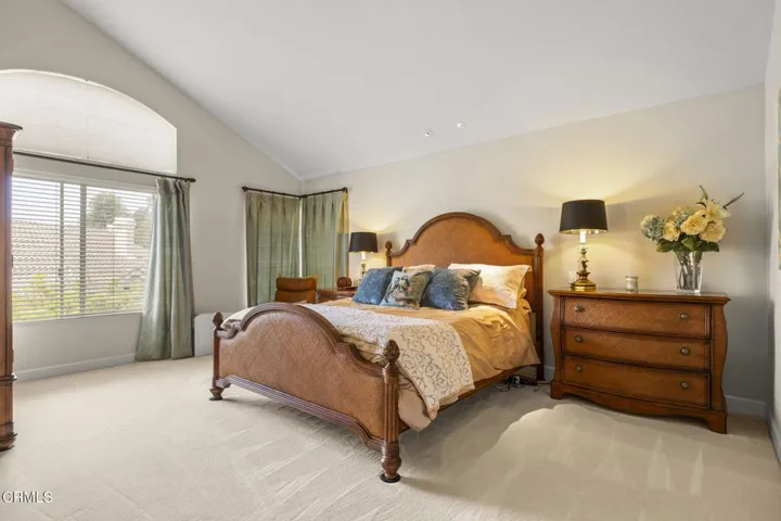 38-web-or-mls-UpmarketMedia-2113Dor-135