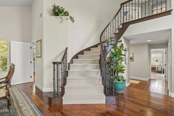 17-web-or-mls-UpmarketMedia-2113Dor-30