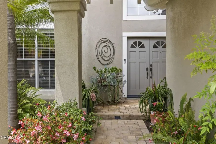 9-web-or-mls-UpmarketMedia-2113Dor-53a