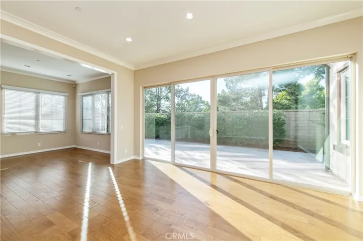 Living room + Dinning room
