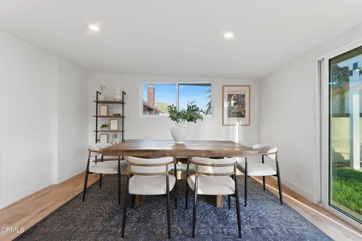 Dining area pic 3