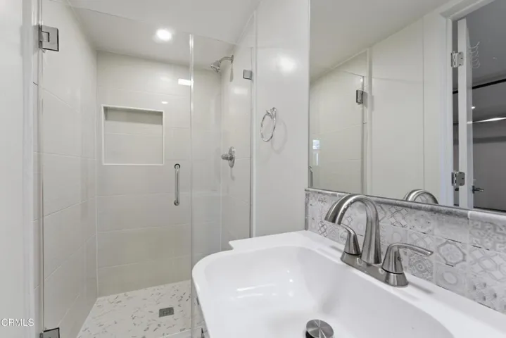 Full bath pic Playroom