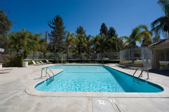 7247universitydrive-79