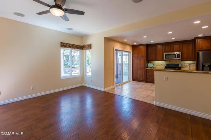 7247universitydrive-54