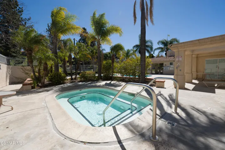 7247universitydrive-80