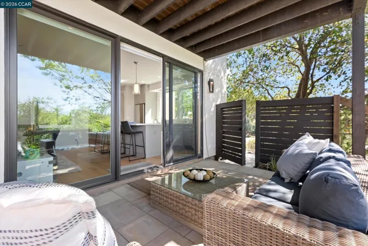 Level-in entrance to downstairs area