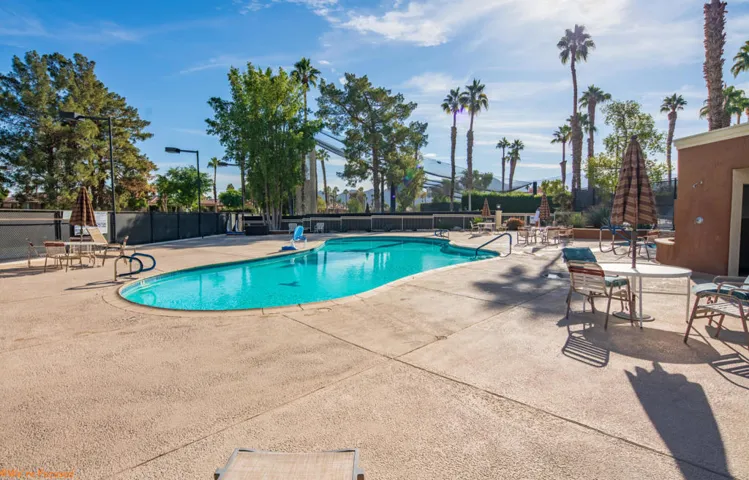 39-Were Focused Oasis CC Stock Photos-2