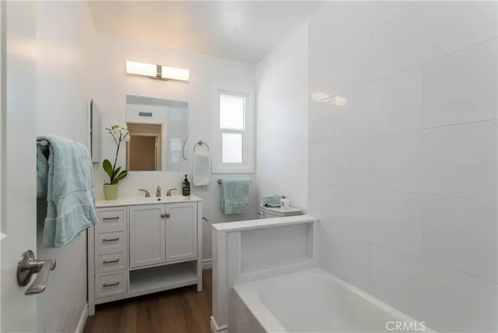 2nd Bathroom