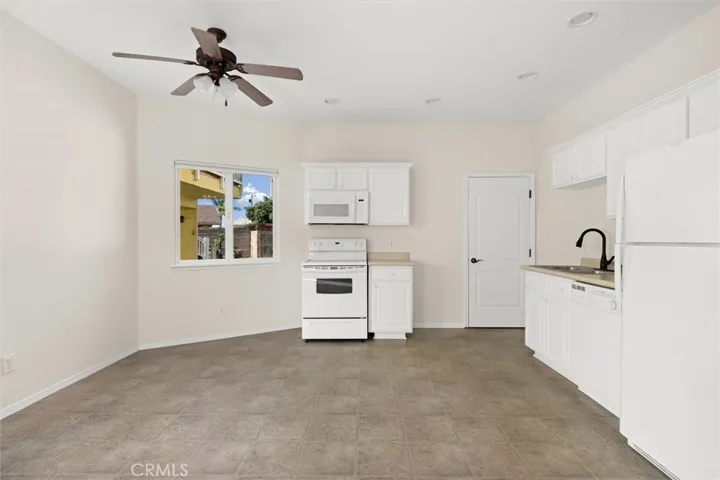 1 bedroom unit downstairs