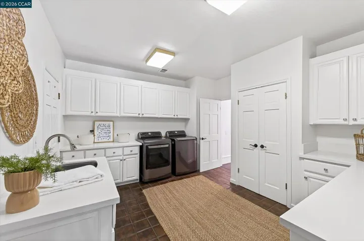 Oversized laundy room