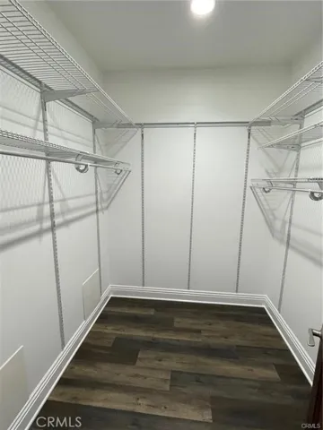 MASTER BEDROOM WAKK IN CLOSET